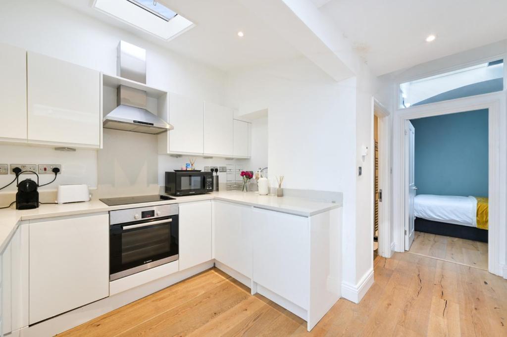 Cozy Hideaway In South Ken! Apartment London Ngoại thất bức ảnh